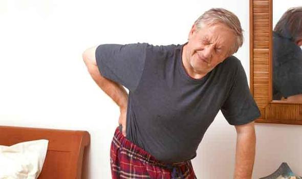 Nguyên nhân và cách chữa vôi hóa cột sống